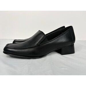 Bass Linda Black Leather Loafers Women’s 7M Never Worn Slip On Work